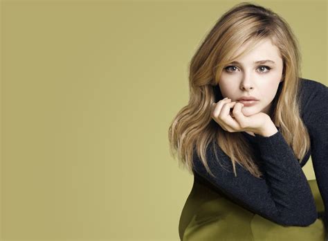 chloe grace moretz background.